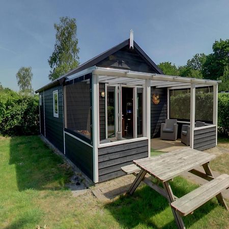 Chalet With Dishwasher, In Natural Environment IJhorst Exterior foto